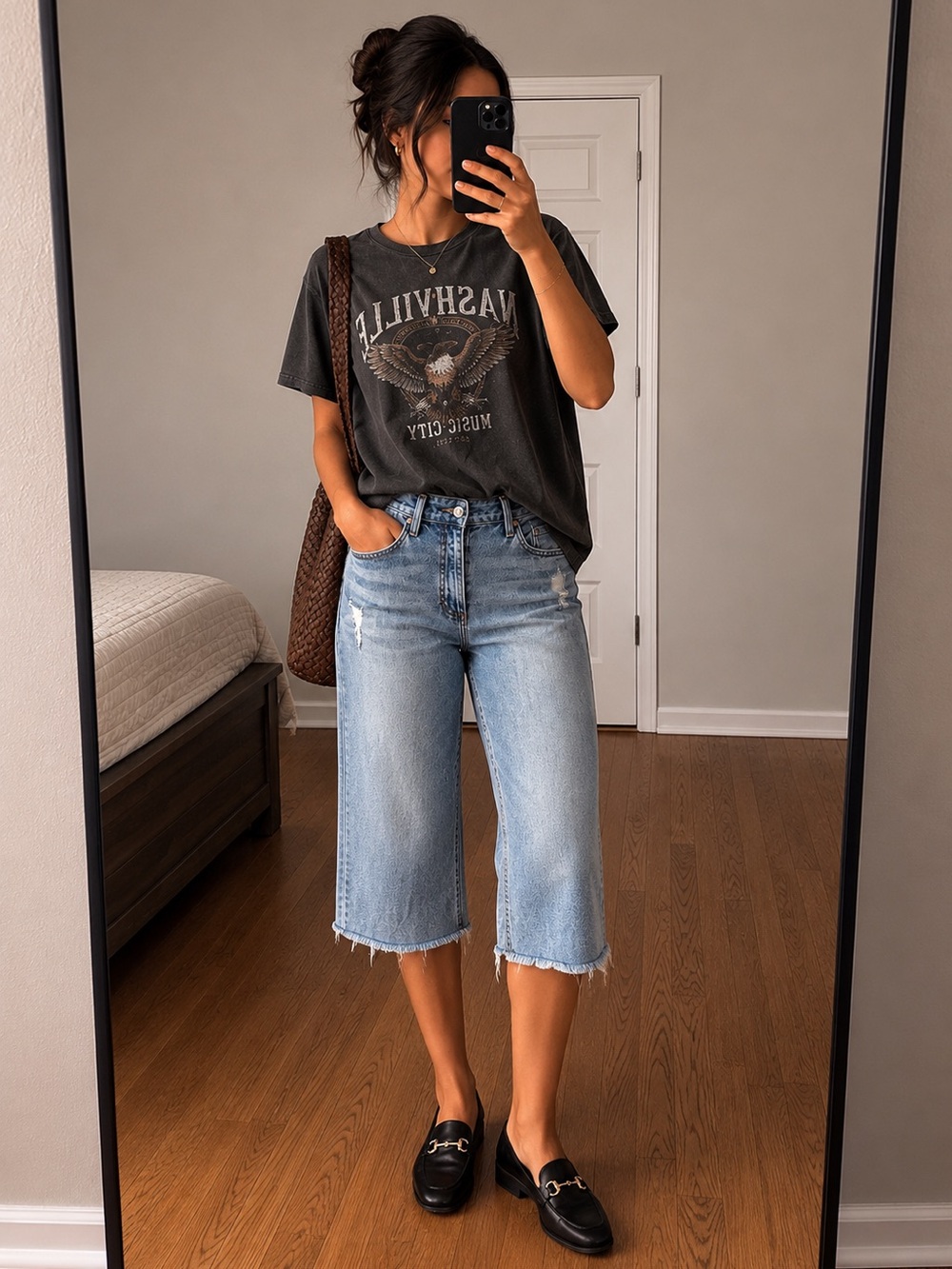 Uniqlo Women's Distressed Boyfriend Jeans — Light Blue